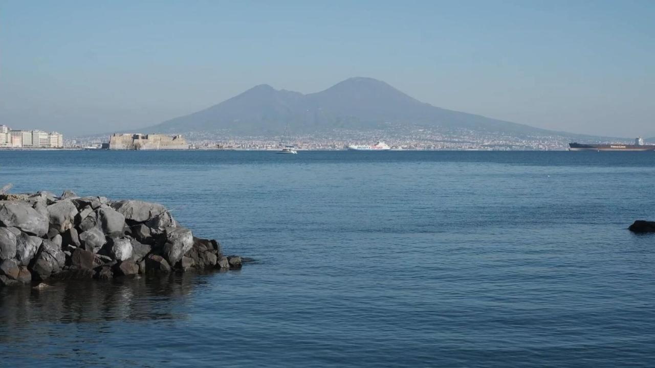 Casa Tolentino Al Centro Di Napoli Villa Exterior foto