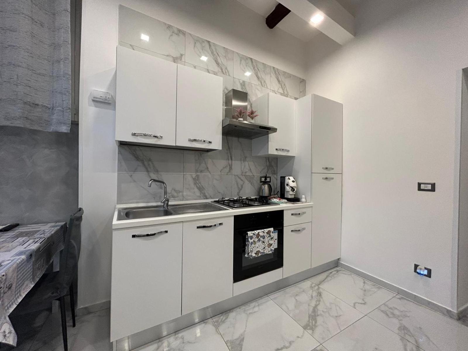Casa Tolentino Al Centro Di Napoli Villa Exterior foto